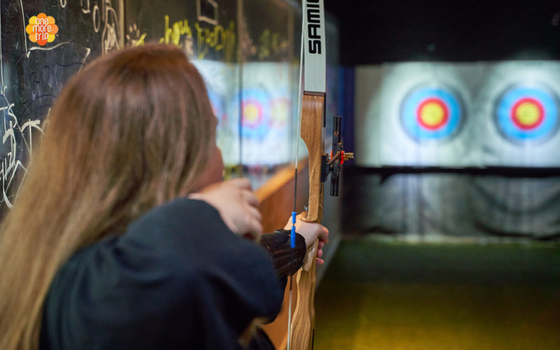 archery class aiming